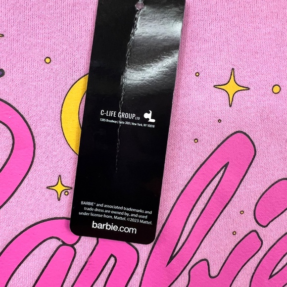 NWT🤩 |•BARBIE•| Adorable Pink Sweatshirt Size Medium - Picture 5 of 9